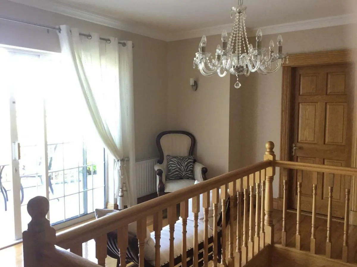 The Lodge B&B Galway 0*,